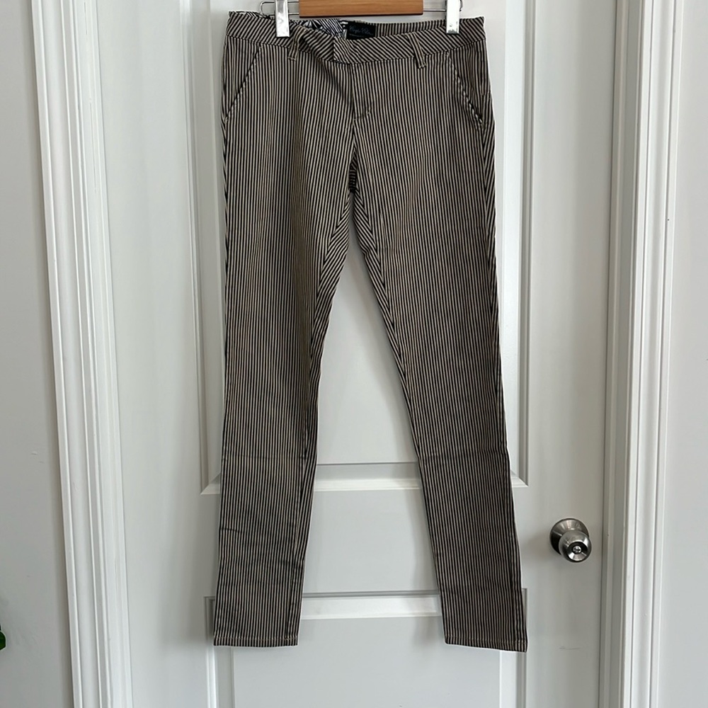 Corpo Class Volcom striped dress pants size 28
